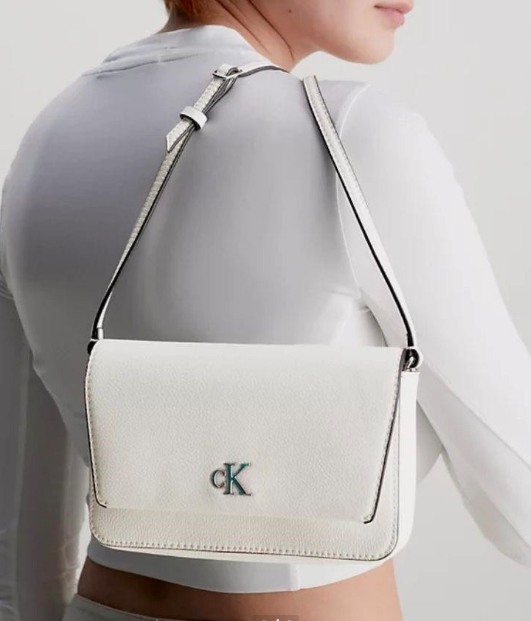 WOMAN'S CALVIN KLEIN BAG